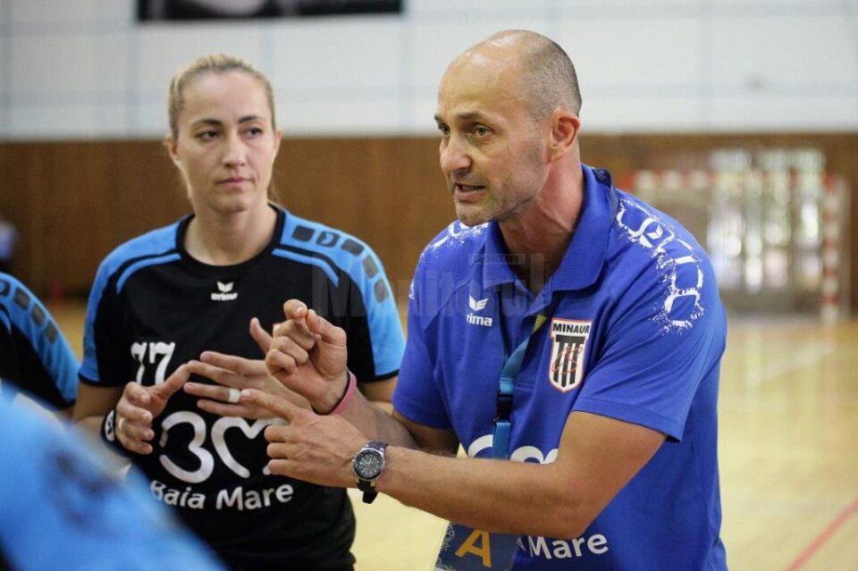 Costică Buceschi este în prezent unul dintre cei mai în vogă antrenori de handbal din România