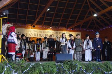 Anul Nou pe stil vechi, întâmpinat la Drăgușeni cu Festivalul Obiceiurilor de Iarnă