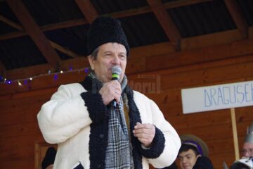 Anul Nou pe stil vechi, întâmpinat la Drăgușeni cu Festivalul Obiceiurilor de Iarnă
