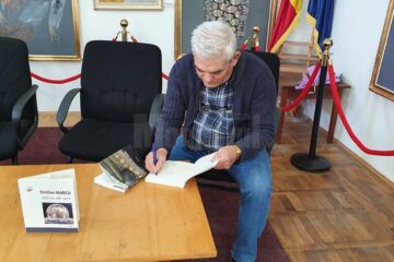 Emilian Marcu, proaspăt laureat al Academiei Române cu premiul „Ion Creangă” pentru proză, și-a lansat două cărți la Suceava