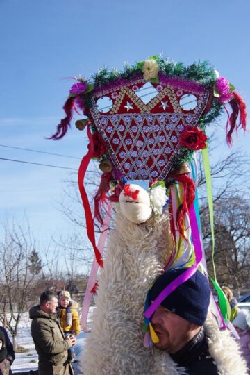 Capra din Miroslovești (Iași) într-un mod unic de simbolizare