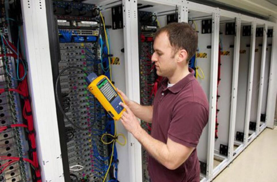 Cablarea structurată a ajuns la categoria 8 la Suceava, prin intermediul competenței firmei Netcom Activ