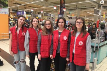 Crucea Roșie Suceava a distribuit peste 1.100 kg de alimente familiilor nevoiașe