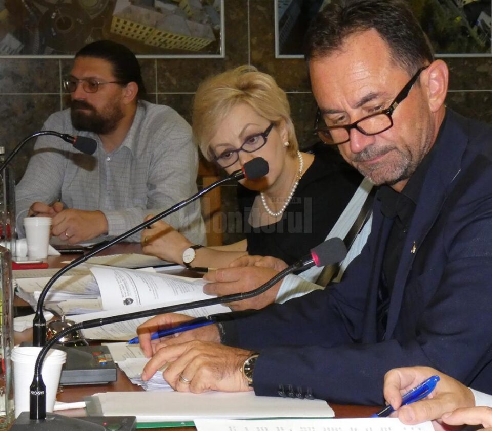 Marian Andronache îndemană sucevenii să participe la adunările Asociațiilor de Proprietari, mai ales că, pentru luarea unei decizii, cvorumul necesar este de 50%+1