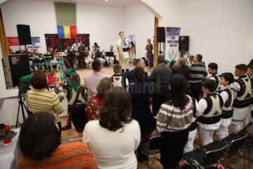 Artiști din toată țara vor fi prezenți la cea de-a V-a ediție a proiectului „10 pentru folclor”