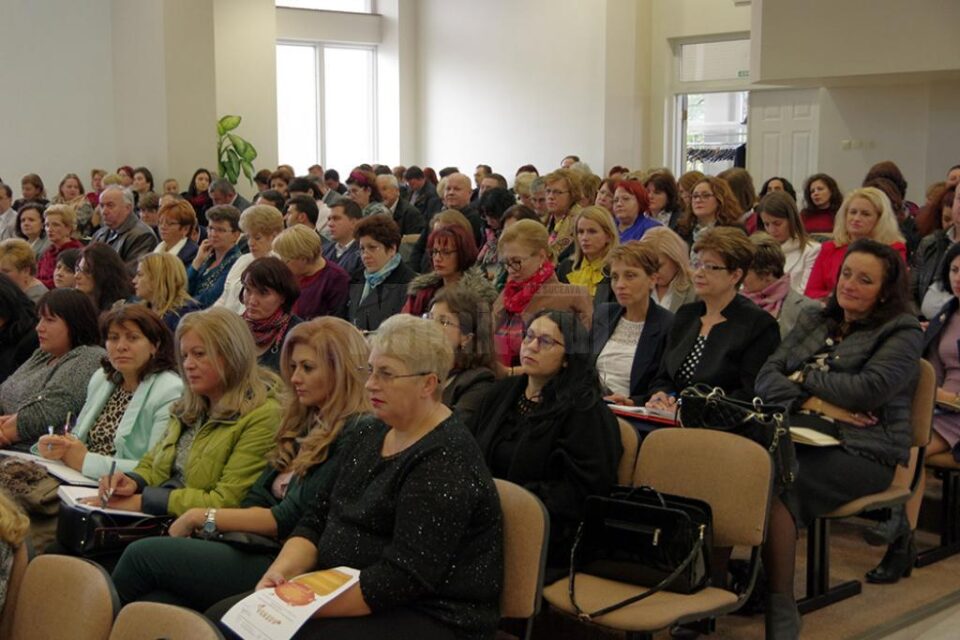 Se caută noi experți în managementul educațional. Suceava are peste 1.100, cei mai mulți după București