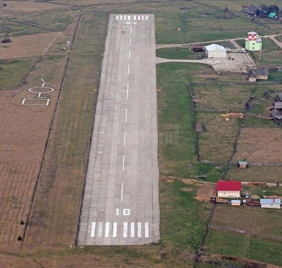Aerodromul Floreni are în momentul de față o pistă betonată de 550 de metri