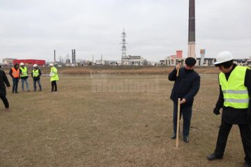 Luni s-a dat startul amenajării viitoarei zone de agrement de pe malul râului Suceava