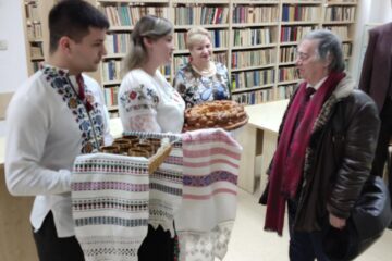 Academicianul a fost primit cu pâine și sare