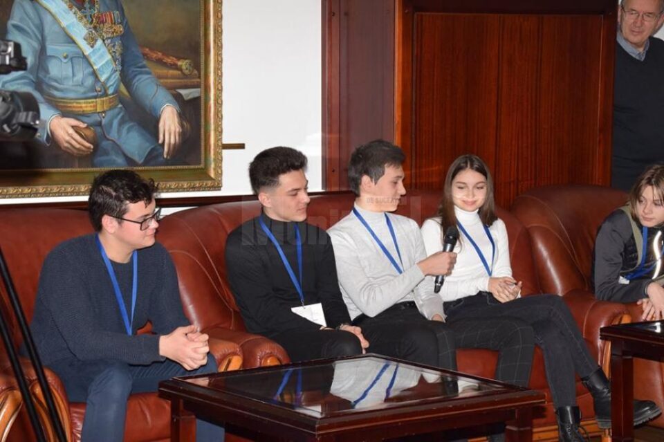 Olimpic sucevean, invitat la „Școala de vacanță” a Academiei Române, alături de cei mai buni elevi din domeniul științelor