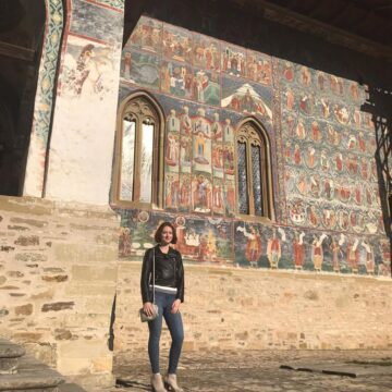O americancă de 22 de ani, din Virginia, „la catedra” Universității ”Ștefan cel Mare”