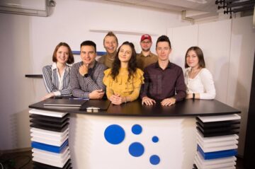 O americancă de 22 de ani, din Virginia, „la catedra” Universității ”Ștefan cel Mare”