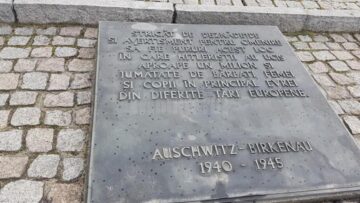 Auschwitz, „iadul pe pământ” pentru 1,3 milioane de suflete, la 75 de ani de la eliberare Foto Marco Maximilian Katz, co-organizator