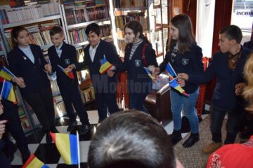 Ziua Educației și Unirea Principatelor Române, marcate în mod inedit de elevi ai Liceului Tehnologic „Vasile Cocea” Moldovița