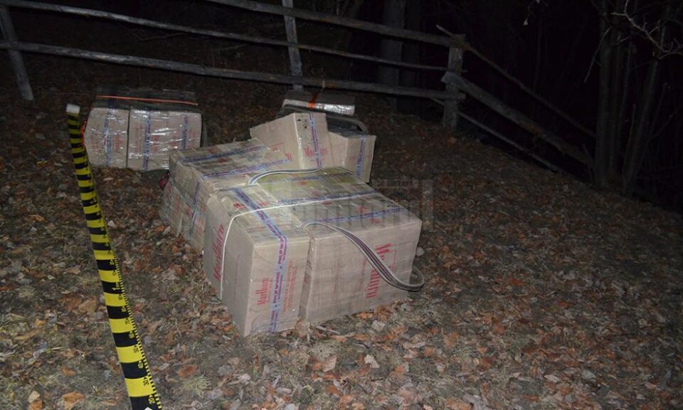 Transport de țigări de contrabandă deturnat cu focuri de armă
