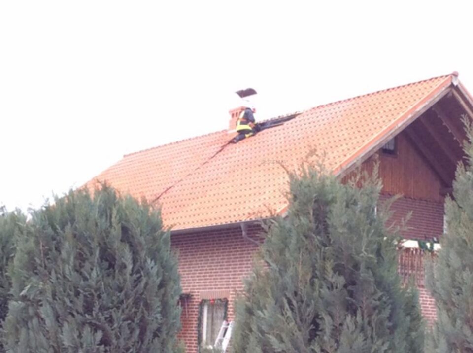 Incendiu minor la acoperișul unei case de la marginea municipiului