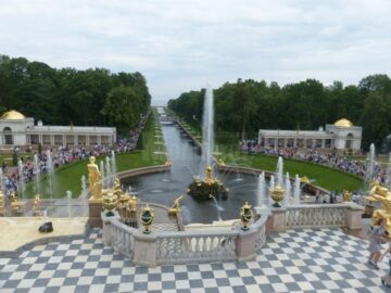 Golful Finic, văzut de pe terasa Palatului Peterhof