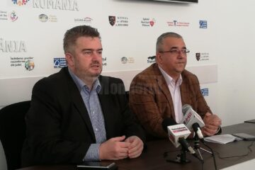 Florin Sinescu (dreapta) va candida pentru funcția de primar al Sucevei Florin Sinescu (dreapta) va candida pentru funcția de primar al Sucevei