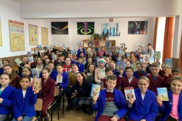 Donație de peste 2.000 de cărți în satele din județul Suceava