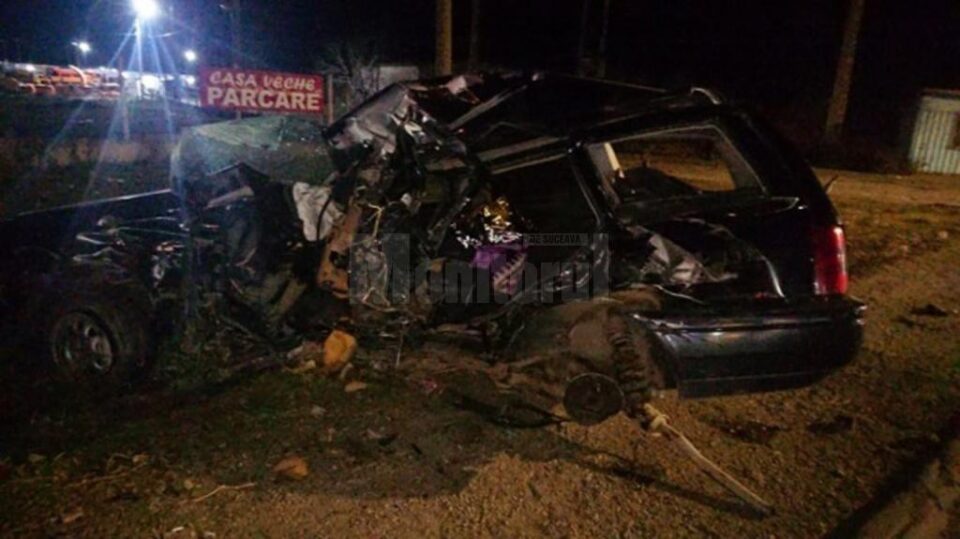 Mașina în care se aflau cei doi soți care au decedat