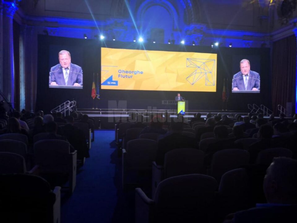 Flutur susține reforma administrației publice și a vorbit despre înființarea mall-urilor administrative