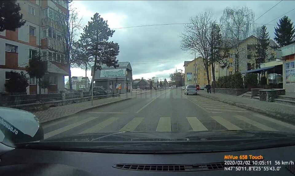 Depășire chiar pe trecerea de pietoni