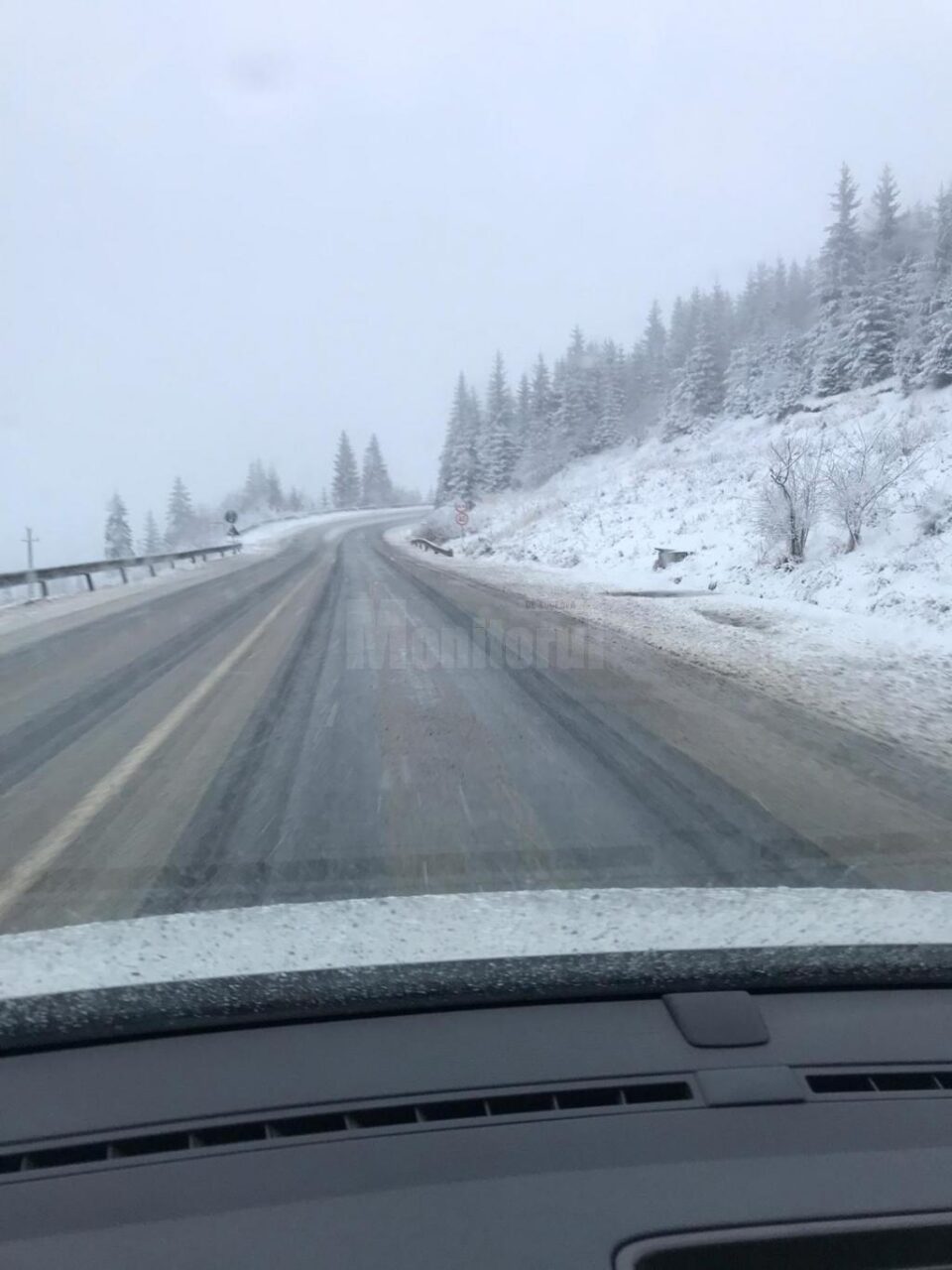 Circulația se desfășoară în condiții de iarnă