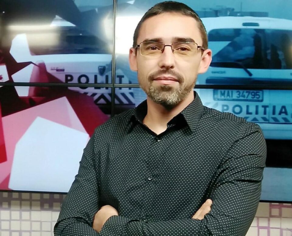 Jurnalistul Dinu Zară face trecerea de la presă la politică, în calitate de membru USR Jurnalistul Dinu Zară face trecerea de la presă la politică, în calitate de membru USR