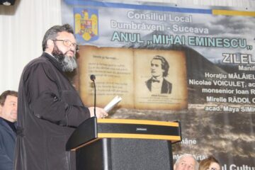 Dumbrăveniul în haine de gală: artiști, academicieni și oameni cu greutate la prima manifestare dedicată lui Mihai Eminescu