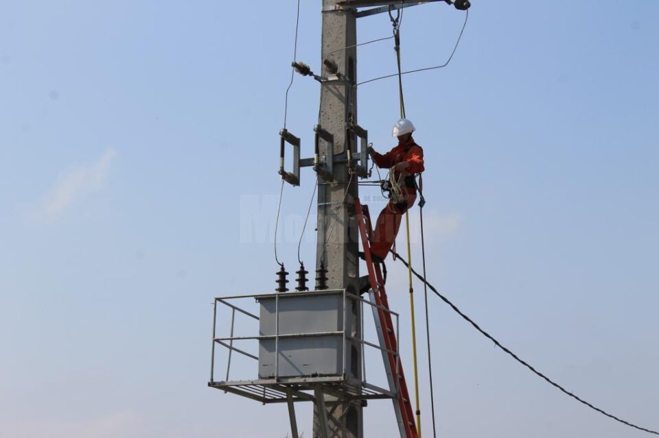Peste 14.000 de consumatori din județ au rămas fără energie electrică