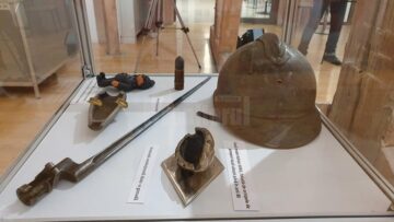 Sute de piese de colecție din categoria Trench Art, expuse la Muzeul de Istorie Suceava