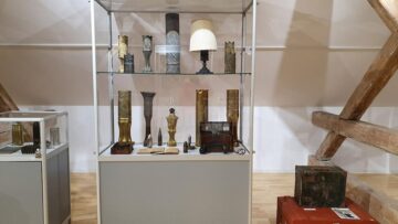 Sute de piese de colecție din categoria Trench Art, expuse la Muzeul de Istorie Suceava