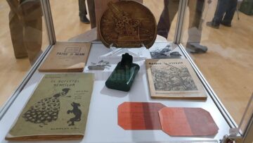 Sute de piese de colecție din categoria Trench Art, expuse la Muzeul de Istorie Suceava