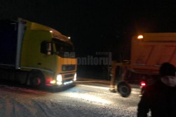 Tirul a fost tractat până la intrare în Stroiești, unde a oprit pe partea dreapta a carosabilului pentru a nu încurca circulația
