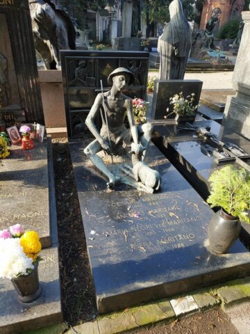 Cimitirul-muzeu în aer liber, un loc aflat la câteva ceasuri de Suceava