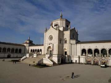 Cimitirul-muzeu în aer liber, un loc aflat la câteva ceasuri de Suceava
