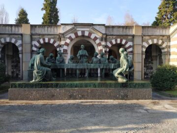 Cimitirul-muzeu în aer liber, un loc aflat la câteva ceasuri de Suceava