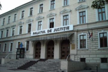 Judecătorii Curții de Apel Suceava continuă greva prin suspendarea ședințelor de judecată, în fiecare zi, cu câte 15 minute