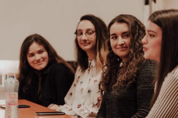 Întâlnirile au loc săptămânal Foto: Dan Gașpar