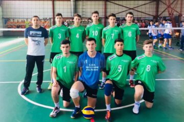 Voleibaliștii fălticeneni au încheiat învingători ultimul meci de campionat