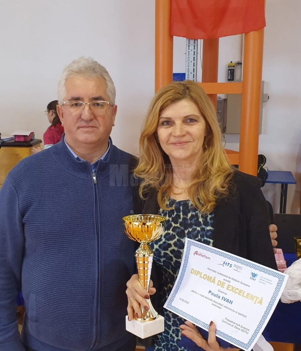 Primarul Sucevei, Ion Lungu, și campioana olimpică Paula Ivan la acțiunea de promovare a atletismului în rândul tinerilor