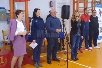 Primarul Sucevei, Ion Lungu și campioana olimpică Paula Ivan la acțiunea de promovare a atletismului în rândul tinerilor