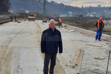 Primarul Ion Lungu a parcurs luni Podul Unirii dintr-un capăt în altul, pentru prima dată