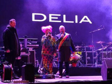 Delia, Alex Velea și Antonia au cântat în fața a peste 10.000 de oameni, în centrul Sucevei