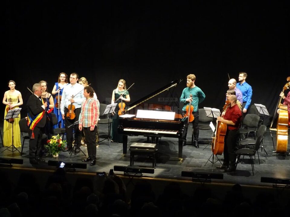 Concert extraordinar de muzică simfonică la 632 ani de atestare documentară a Sucevei Concert extraordinar de muzică simfonică la 632 ani de atestare documentară a Sucevei