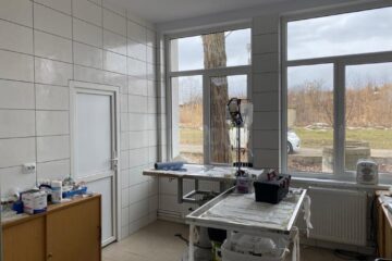 Noul sediu a fost refăcut în totalitate, cu săli de operație, de consultații și tratament, sală de carantină, dar și sală de așteptare pentru adopție