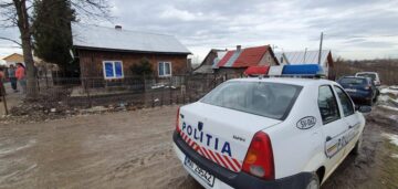 Adolescenta din Horodnic de Sus bătută cu biciul de iubitul ei a fost internată într-un centru de primire în regim de urgență