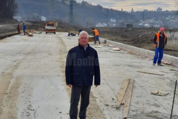 Primarul Ion Lungu a parcurs luni Podul Unirii dintr-un capăt în altul, pentru prima dată