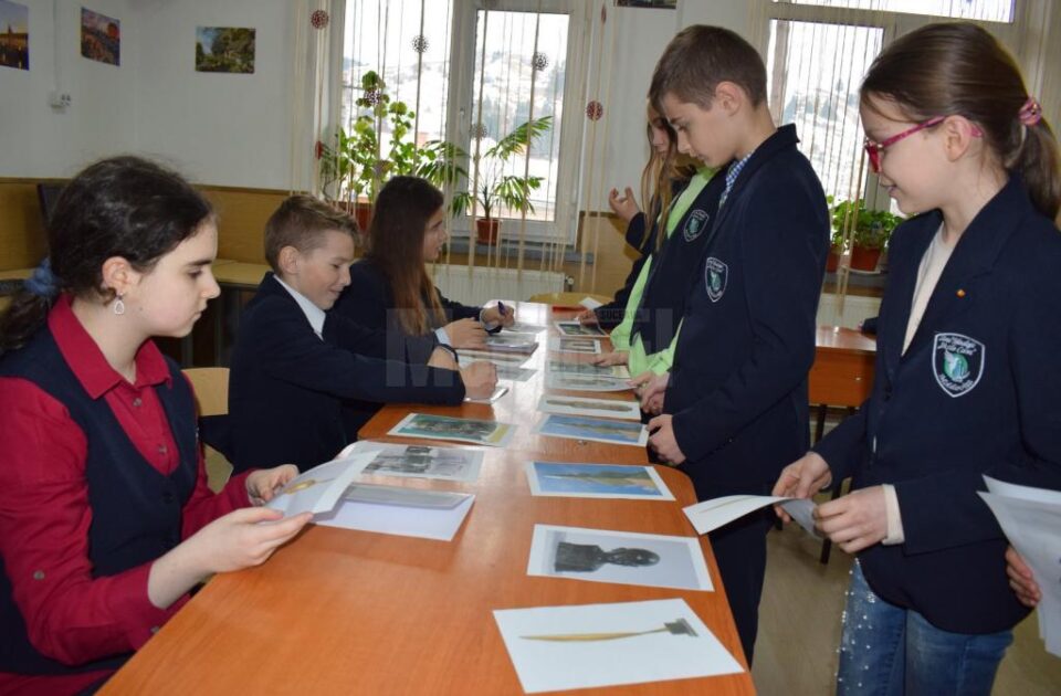 Activitatea ”Brâncuși e-al nostru!”, la Centrul pentru Performanță Școlară în Rural – Moldovița Activitatea ”Brâncuși e-al nostru!”, la Centrul pentru Performanță Școlară în Rural – Moldovița