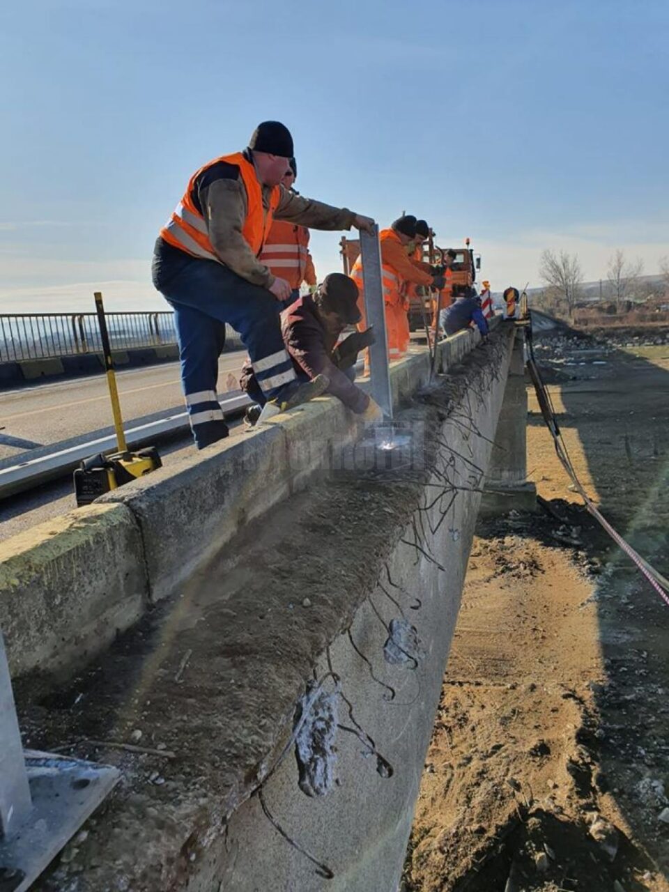 Restricții de viteză pe podul de la Milișăuți